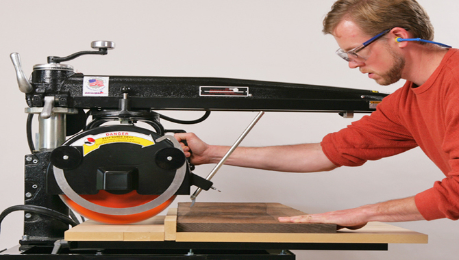 Advantages of a Radial Arm Saw
