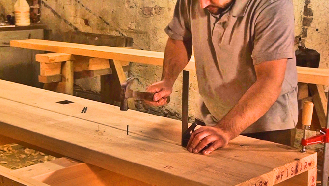 Details Of The 7 Best Materials For Workbench Top