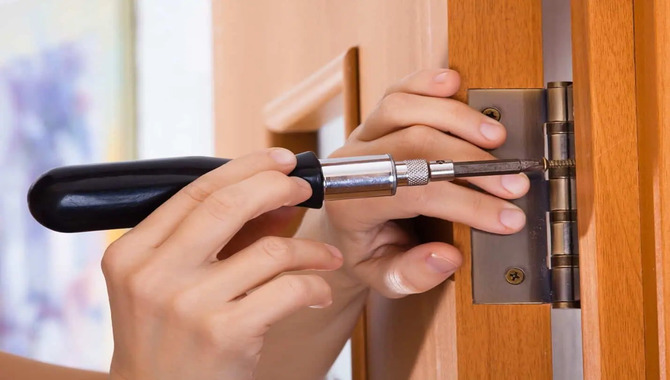 Factors to Consider While Choosing Lubricant for Squeaky Door Hinges