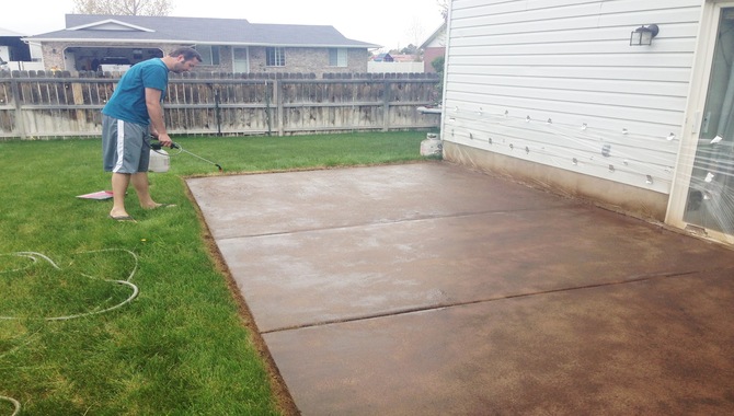How To Apply Concrete Stain?