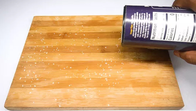 How to Remove Black Stains from Wooden Cutting Board – A Definitive Guide