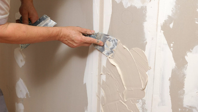 Using Tape Or Drywall Mud To Fix Larger Cracks