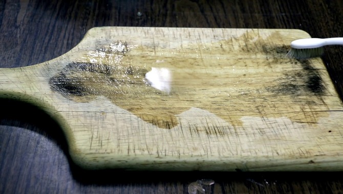 Ways to Remove Black Stains from Wooden Cutting Board:
