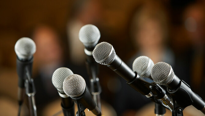 What Are the Microphone Types: Know about Them Briefly