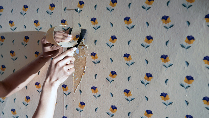 How To Remove An Underlayer From Wallpaper Using A Wet Method 