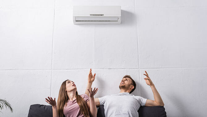 Pros and Cons of Repairing versus Replacing an Air Conditioner