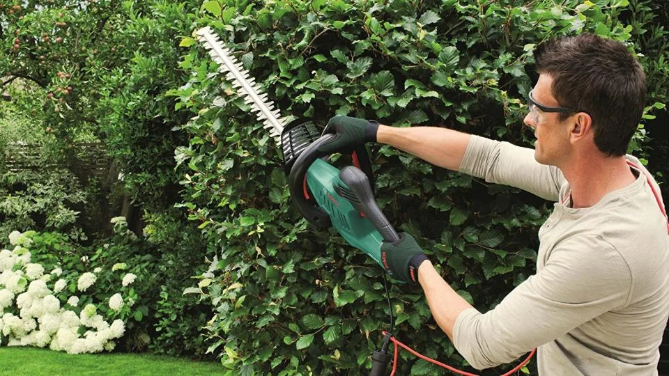 4. Use An Electric Hedge Trimmer To Chop Them Into Small Pieces.
