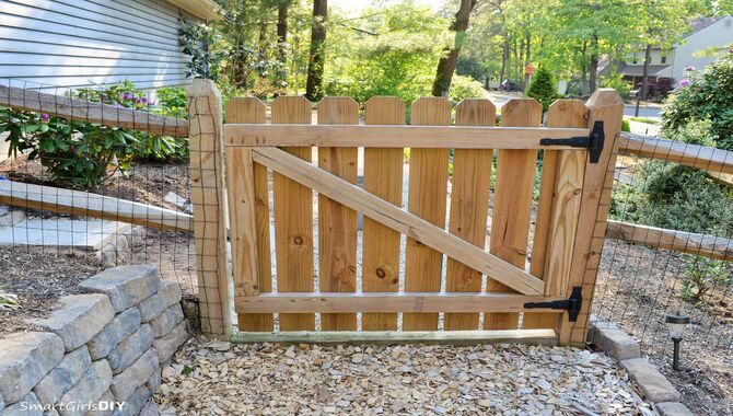 Assemble Fence Gate